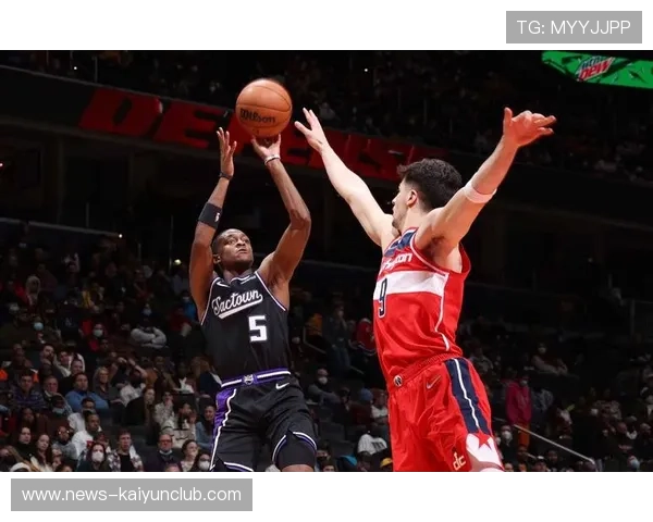 福克斯突破上篮,国王客场夺分