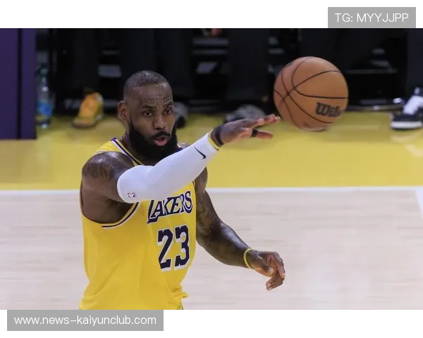 湖人队向总冠军发起冲击，湖人队向总冠军发起冲击的球员